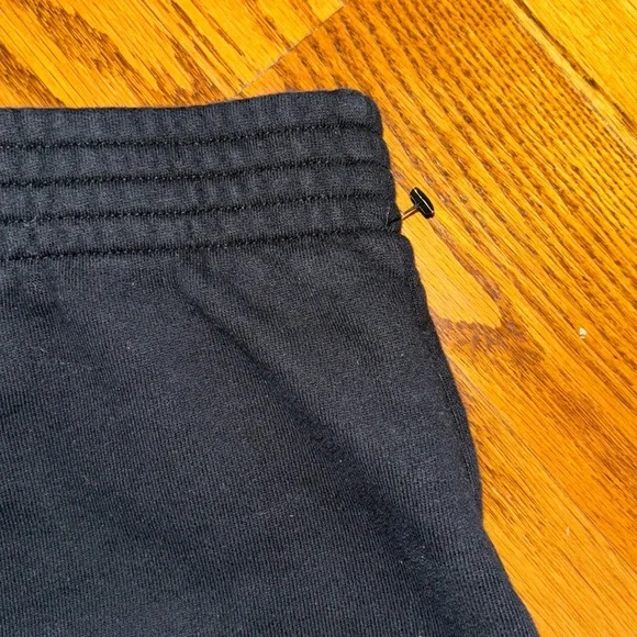 TNA cozy fleece sweat shorts - Picture 5 of 6